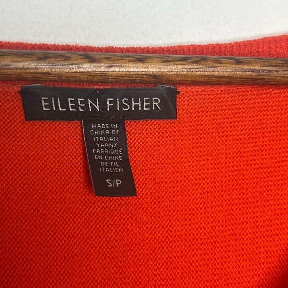 Eileen Fisher Women's Red V-Neck Sweater Size S Lightweight Casual - Picture 3 of 11